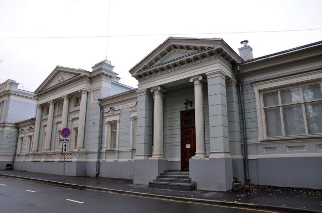 Несколько человек отравились во время дезинсекции в хостеле в центре Москвы