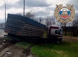 Экс-мэр Саратова Николай Романов погиб в ДТП в Калининском районе.