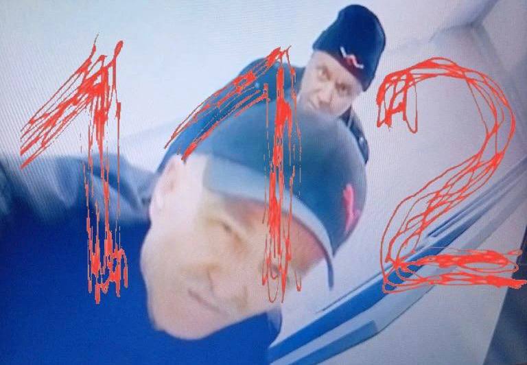 Пенсионерке подбросили коробки с ядом после конфликта из-за квартиры в Москве.