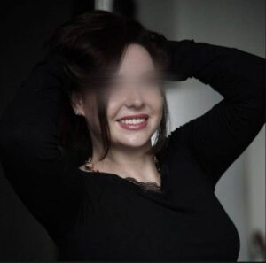 Мужчина жестоко убил дизайнершу на западе Москвы.