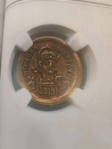 Француз вывез из музея золотые монеты на 53 млн рублей и продавал их в Москве.