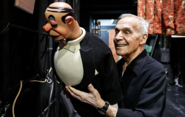 Умер Роберт Ляпидевский, стоявший у истоков телепередачи «Спокойной ночи, малыши!».