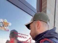 «Самый страшный час в моей жизни»: родителям пришлось выбить окно частного детского сада в Ростове-н