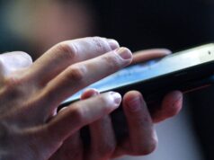 Мобильный телефон - РИА Новости, 1920, 30.04.2026