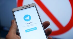 Мессенджер Telegram на экране телефона - РИА Новости, 1920, 21.04.2026