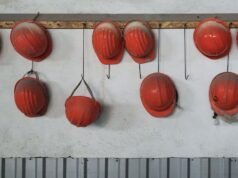 Каски рабочих - РИА Новости, 1920, 28.04.2026