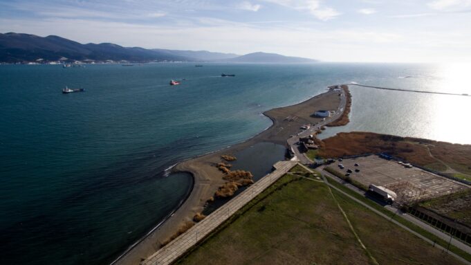 Вид на Суджукскую косу в городе Новороссийск - РИА Новости, 1920, 16.04.2026