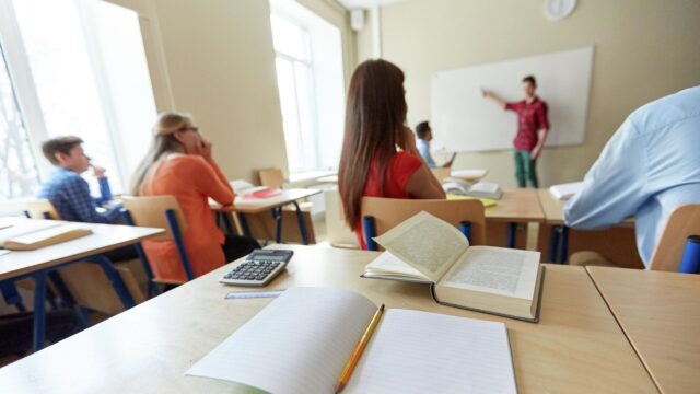 Урок в школе - РИА Новости, 1920, 08.04.2026