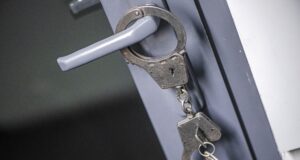 Наручники - РИА Новости, 1920, 09.04.2026