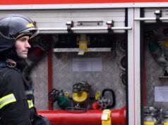 В Калининграде локализован пожар в ТЦ, на место прибыли дознаватели Сотрудник МЧС РФ - РИА Новости, 1920, 05.04.2026