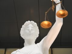 Судья Борисова помогла бандиту снять арест с дома в Краснодаре на 10 млрд руб Статуя Фемиды - РИА Новости, 1920, 06.04.2026