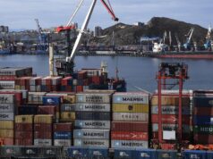 Грузовые контейнеры во Владивостокском морском рыбном порту - РИА Новости, 1920, 11.04.2026