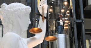 Скульптура богини Фемиды - РИА Новости, 1920, 10.04.2026