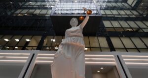 Статуя богини правосудия Фемиды - РИА Новости, 1920, 14.04.2026