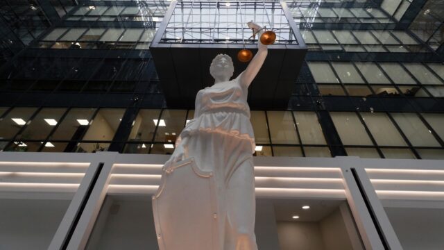 Статуя богини правосудия Фемиды - РИА Новости, 1920, 16.04.2026