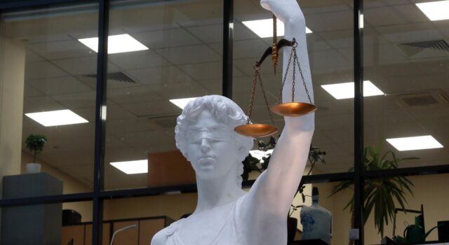 Статуя богини правосудия Фемиды - РИА Новости, 1920, 15.04.2026