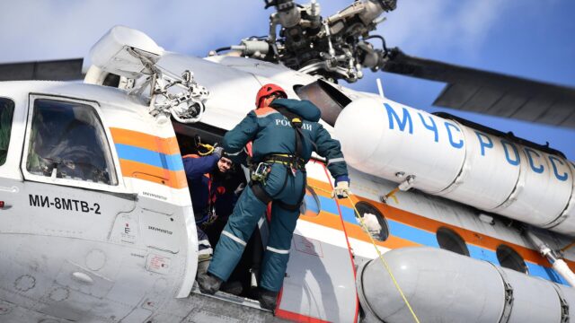 Сотрудники МЧС РФ - РИА Новости, 1920, 24.04.2026