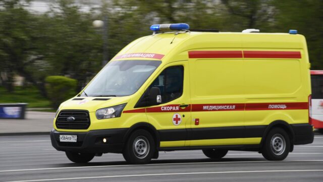 Автомобиль скорой помощи на улице в Москве - РИА Новости, 1920, 26.04.2026