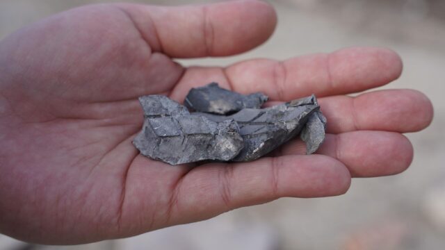 Хинштейн: артиллерия ВСУ 34 раза за сутки атаковала Курскую область Осколки снаряда ВСУ после обстрела - РИА Новости, 1920, 05.04.2026