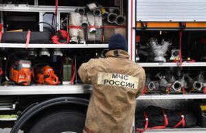 Сотрудник МЧС России - РИА Новости, 1920, 16.04.2026