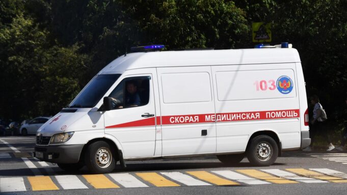 Пострадавший при ударе БПЛА в Воронежской области находится в тяжелом состоянии Автомобиль скорой помощи - РИА Новости, 1920, 07.04.2026