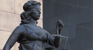 Статуя богини Фемиды - РИА Новости, 1920, 09.04.2026