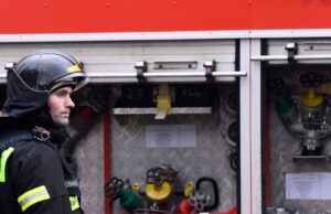 Сотрудник МЧС РФ - РИА Новости, 1920, 16.04.2026