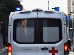 В Запорожской области эвакуировали детей, пострадавших при ударе ВСУ по школе Автомобиль скорой помощи - РИА Новости, 1920, 07.04.2026