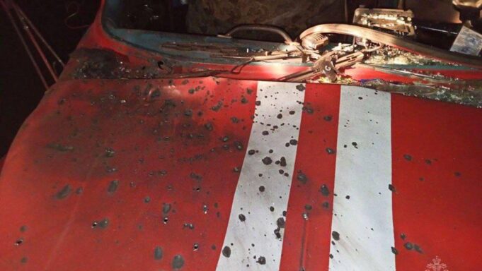 Пожарная машина, поврежденная в результате обстрела со стороны ВСУ - РИА Новости, 1920, 02.04.2026