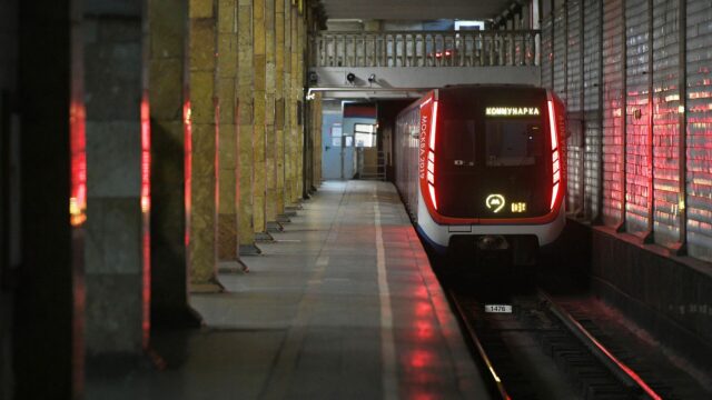 Поезд на станции метро - РИА Новости, 1920, 24.04.2026