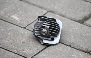 Фрагмент двигателя беспилотника - РИА Новости, 1920, 11.04.2026