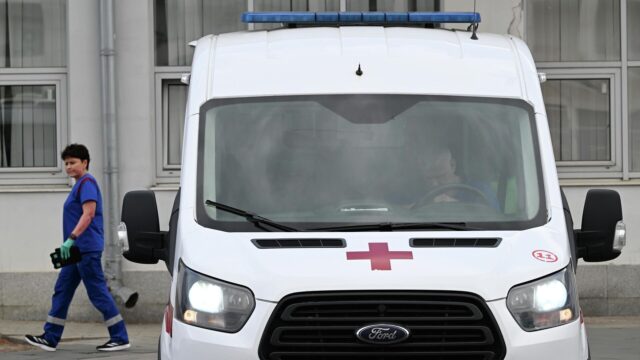 В Белгородской области 2 человека пострадали при ударе дрона ВСУ по автомобилю Автомобиль скорой помощи - РИА Новости, 1920, 07.04.2026