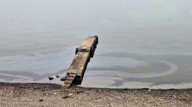 В районе деревни Логи Ленинградской области обнаружено скопление нефтепродуктов Разлив нефтепродуктов - РИА Новости, 1920, 06.04.2026