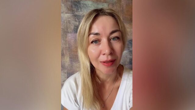Кадр видео, в котором Ирина Усольцева рассказала, что ее пятилетняя дочь решила пойти в поход с родителями - РИА Новости, 1920, 10.04.2026