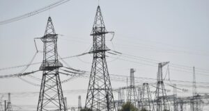 Линии электропередач в Запорожской области - РИА Новости, 1920, 11.04.2026