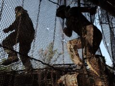 ВСУ за сутки 25 раз атаковали артиллерией курское приграничье Украинские военные - РИА Новости, 1920, 10.04.2026