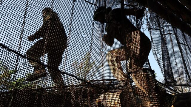 Гладков: ВСУ атаковали Белгородскую область более 100 БПЛА за сутки Украинские военные - РИА Новости, 1920, 07.04.2026