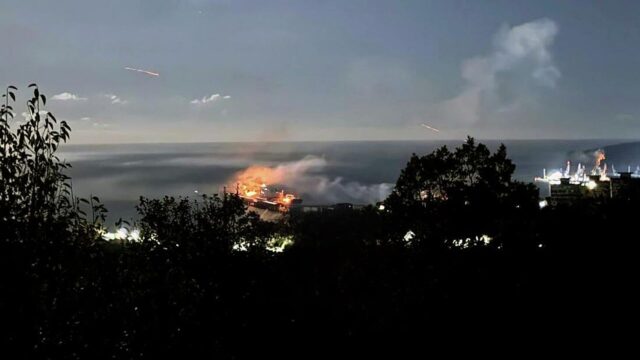 Пожар в порту Туапсе - РИА Новости, 1920, 19.04.2026