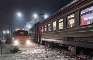 ЗСЖД: в Новосибирской области ограничено движение поездов из-за размыва насыпи Вагон пригородного поезда на станции Новосибирск-Главный Западно-Сибирской железной дороги - РИА Новости, 1920, 06.04.2026