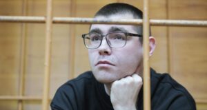 Бывший редактор URA.RU Денис Аллаяров на заседании Верх-Исетского районного суда в Екатеринбурге - РИА Новости, 1920, 20.04.2026