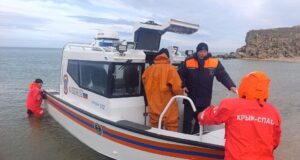 Поисково-спасательные работы в Азовском море - РИА Новости, 1920, 17.04.2026