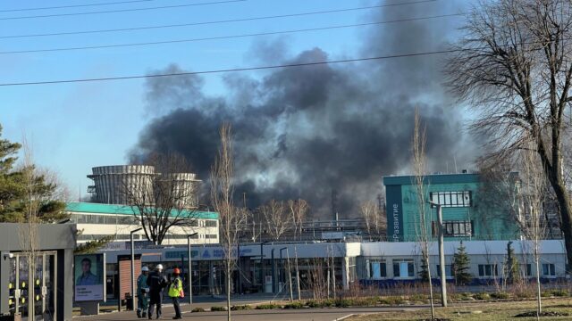 Пожар на территории завода Нижнекамскнефтехим в Нижнекамске - РИА Новости, 1920, 03.04.2026