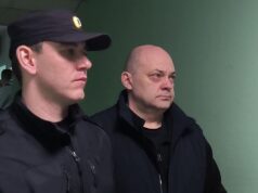 Бывший губернатор Курской области Алексей Смирнов перед началом заседания в Ленинском районном суде Курска - РИА Новости, 1920, 02.04.2026