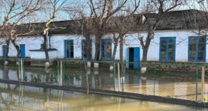 Подтопленное здание школы в селе Адильотар Хасавюртовского района Дагестана - РИА Новости, 1920, 05.04.2026