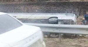 Опрокинутый автобус в Саратовской области, в котором ехали дети - РИА Новости, 1920, 03.04.2026