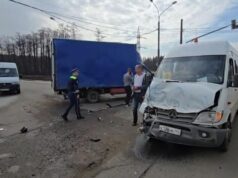 На месте ДТП с участием микроавтобуса в Обнинске - РИА Новости, 1920, 03.04.2026