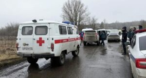 Автомобили скорой помощи на месте схода семи вагонов пассажирского поезда №302 Челябинск-Москва - РИА Новости, 1920, 03.04.2026