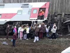 Текслер: пассажиров поезда Москва — Челябинск наградят за помощь при эвакуации Пассажирский поезд сошел с рельсов в Ульяновской области - РИА Новости, 1920, 03.04.2026