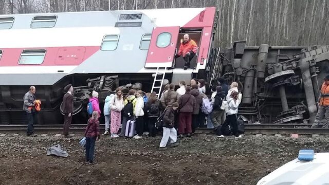 Пассажирский поезд сошел с рельсов в Ульяновской области - РИА Новости, 1920, 03.04.2026