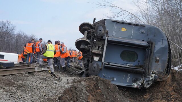 На месте схода вагонов поезда в Ульяновской области - РИА Новости, 1920, 03.04.2026